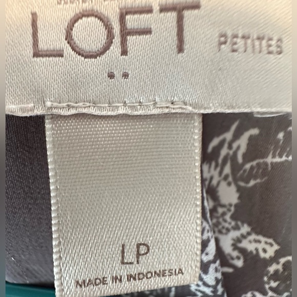 Loft women’s top Size LP - Picture 3 of 3